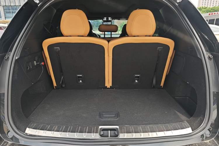 Used Lynk & Co 09 EM-P 2021 2.0T PHEV Halo Seven-Seater Trunk