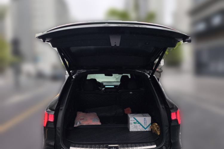 Used Lynk & Co 09 EM-P 2021 2.0T PHEV Halo Seven-Seater Trunk