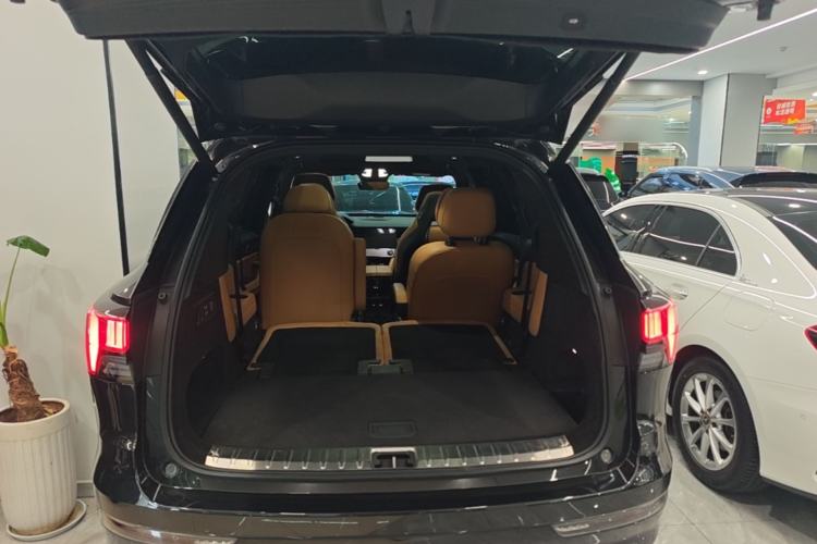 Used Lynk & Co 09 EM-P 2021 2.0T PHEV Halo Six-Seater Trunk