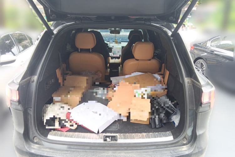 Used Lynk & Co 09 EM-P 2021 2.0T PHEV Ultra Six-Seater Trunk