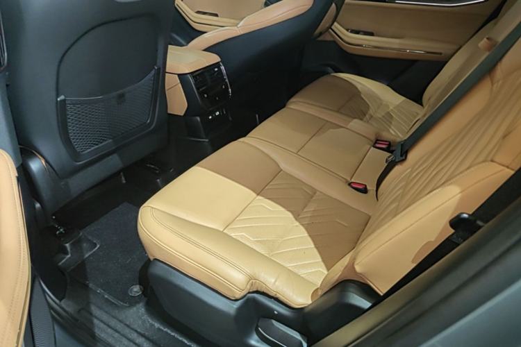 Used Lynk & Co 09 EM-P 2021 2.0T PHEV Halo Seven-Seater Left Rear Seat
