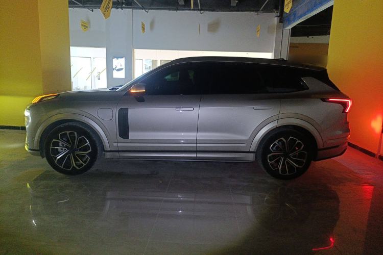 Used Lynk & Co 09 EM-P 2021 2.0T PHEV Ultra Six-Seater Left Side
