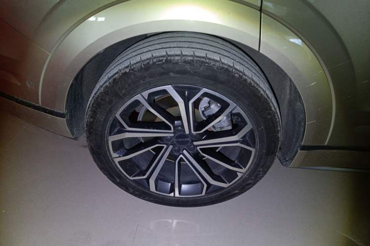 Used Lynk & Co 09 EM-P 2021 2.0T PHEV Ultra Six-Seater Right Rear Wheel Hub