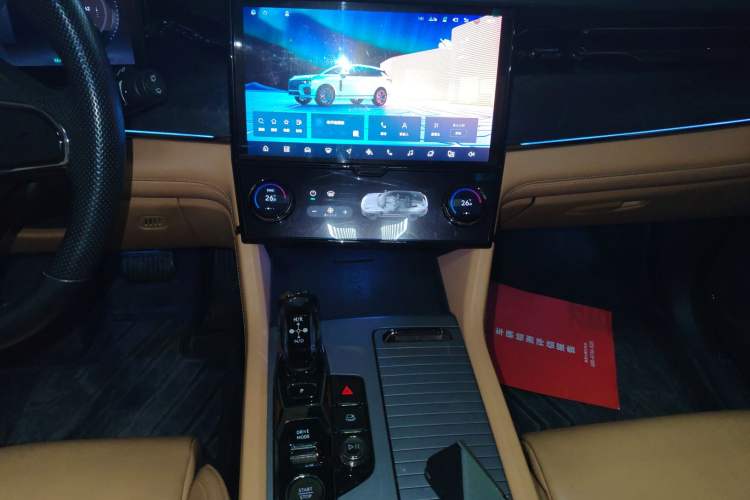 Used Lynk & Co 09 EM-P 2021 2.0T PHEV Halo Six-Seater Audio And AC Panel