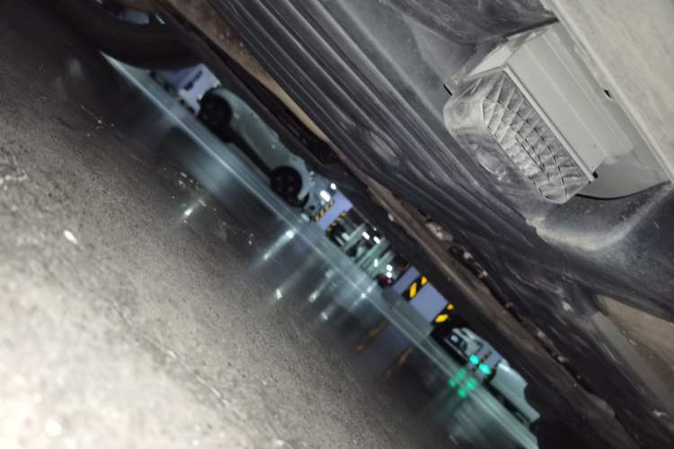 Used Lynk & Co 09 EM-P 2021 2.0T PHEV Ultra Six-Seater Chassis Rear Right
