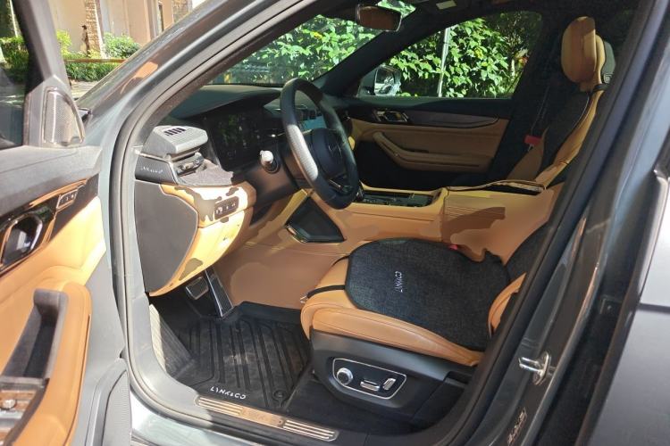 Used Lynk & Co 09 EM-P 2021 2.0T PHEV Halo Six-Seater Driver Seat