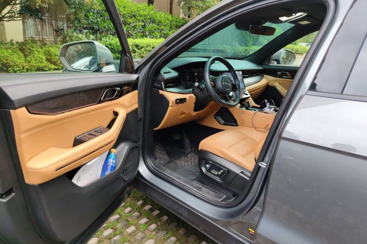 Used Lynk & Co 09 EM-P 2021 2.0T PHEV Halo Six-Seater Driver Seat