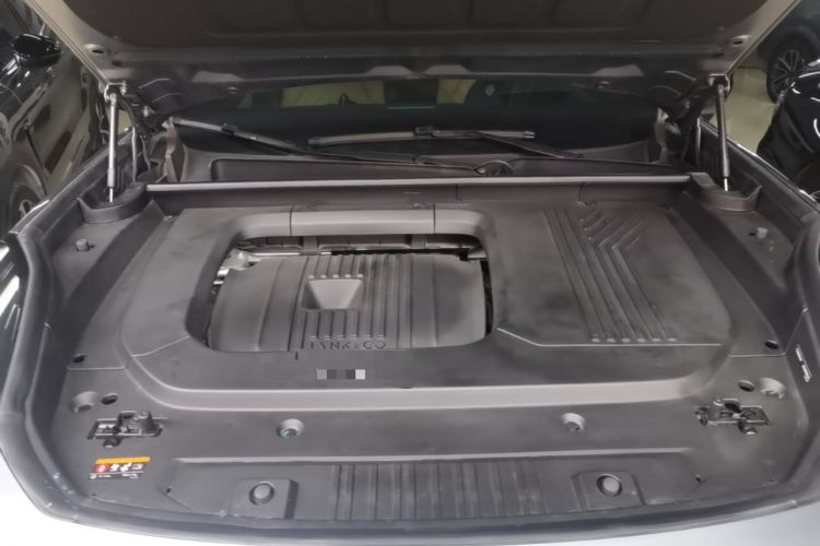 Used Lynk & Co 09 EM-P 2021 2.0T PHEV Halo Six-Seater Engine Bay