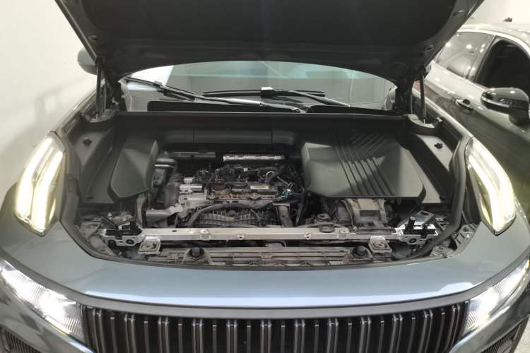 Used Lynk & Co 09 EM-P 2021 2.0T PHEV Halo Seven-Seater Engine Bay