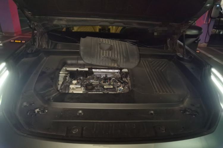 Used Lynk & Co 09 EM-P 2021 2.0T PHEV Ultra Six-Seater Engine Bay