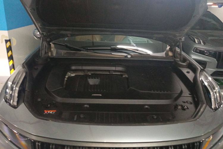 Used Lynk & Co 09 EM-P 2021 2.0T PHEV Halo Six-Seater Engine Bay