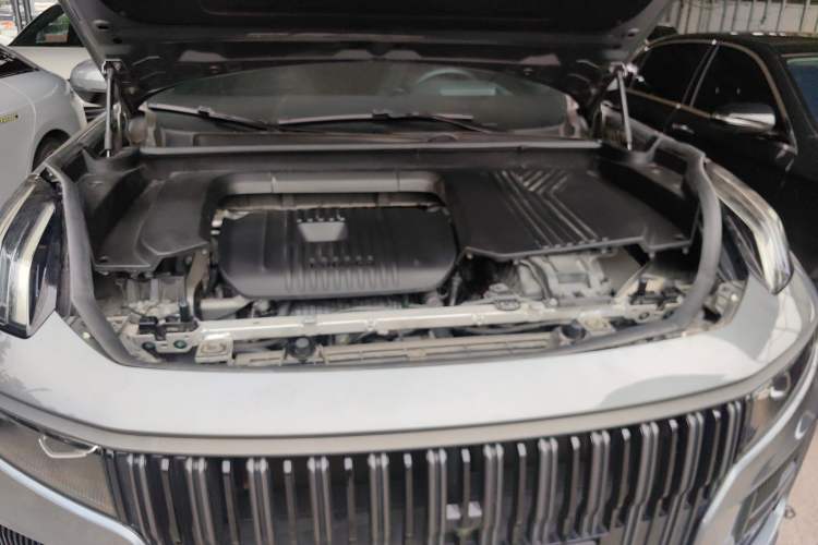 Used Lynk & Co 09 EM-P 2021 2.0T PHEV Halo Six-Seater Engine Bay