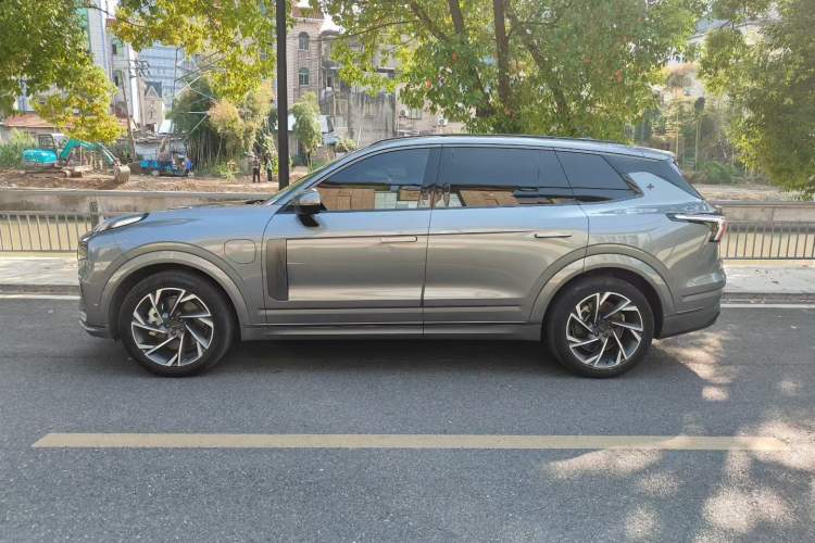 Used Lynk & Co 09 EM-P 2021 2.0T PHEV Halo Six-Seater Exterior 4