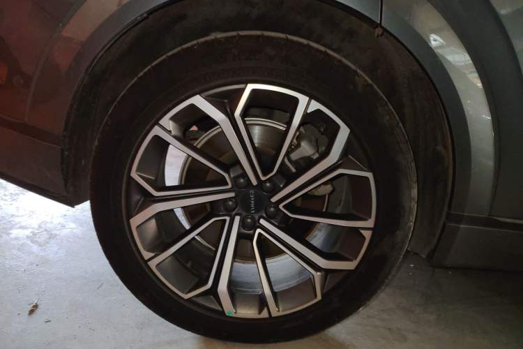 Used Lynk & Co 09 EM-P 2021 2.0T PHEV Halo Six-Seater Exterior 8