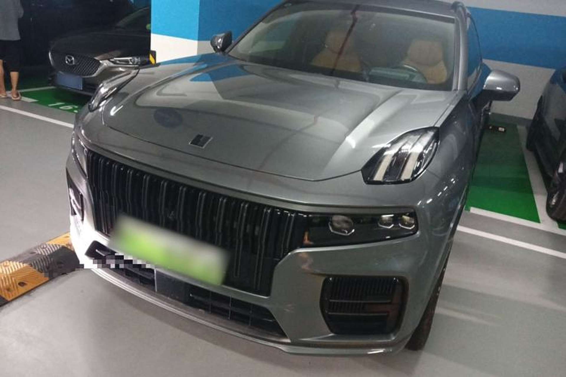 Used Lynk & Co 09 EM-P 2021 2.0T PHEV Halo Six-Seater Front Left 45 Deg