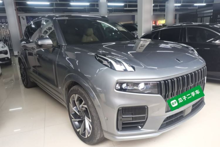 Used Lynk & Co 09 EM-P 2021 2.0T PHEV Halo Six-Seater Front Right 45 Deg