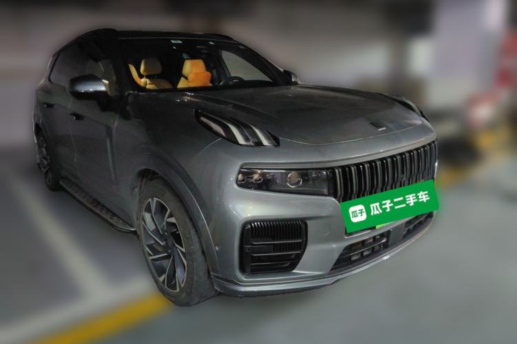 Used Lynk & Co 09 EM-P 2021 2.0T PHEV Halo Six-Seater Front Right 45 Deg