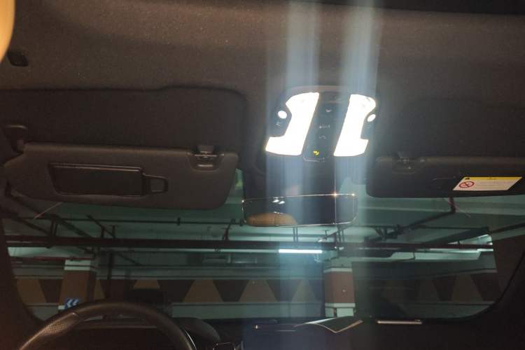 Used Lynk & Co 09 EM-P 2021 2.0T PHEV Halo Six-Seater Headliner