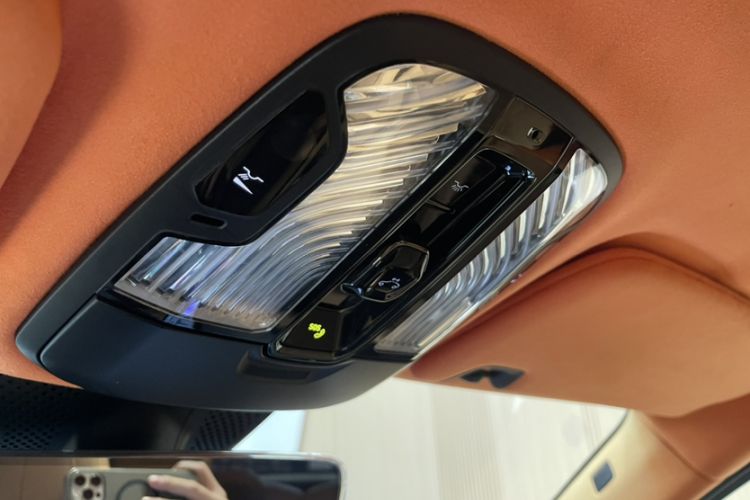 Used Lynk & Co 09 EM-P 2021 2.0T PHEV Halo Six-Seater Interior 14