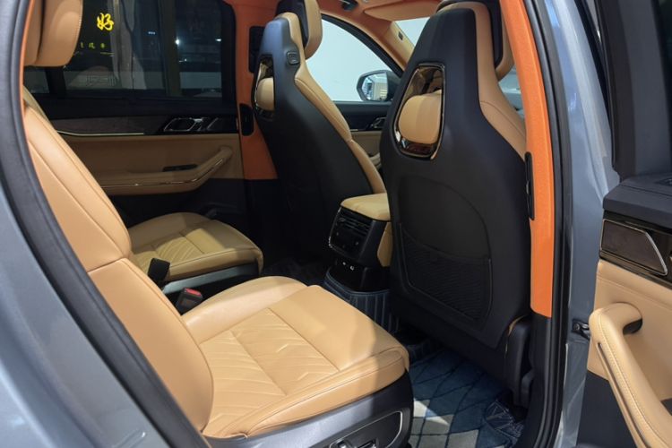 Used Lynk & Co 09 EM-P 2021 2.0T PHEV Halo Six-Seater Interior 15