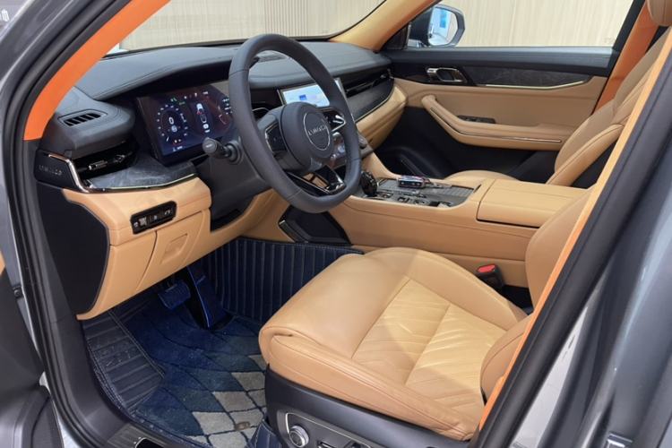 Used Lynk & Co 09 EM-P 2021 2.0T PHEV Halo Six-Seater Interior 7