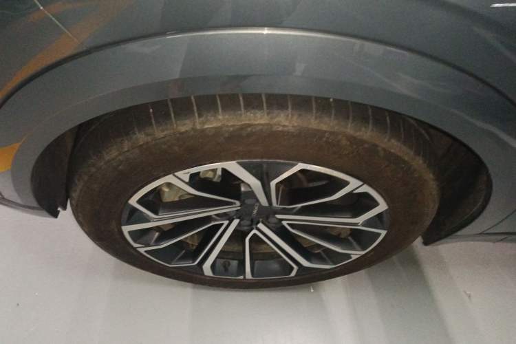 Used Lynk & Co 09 EM-P 2021 2.0T PHEV Halo Six-Seater Left Front Wheel Hub