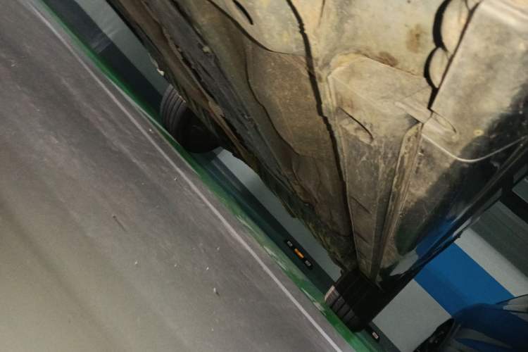 Used Lynk & Co 09 EM-P 2021 2.0T PHEV Halo Six-Seater Left Side Sill