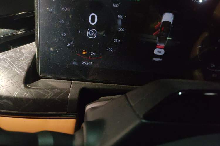Used Lynk & Co 09 EM-P 2021 2.0T PHEV Halo Six-Seater Odometer Close Up