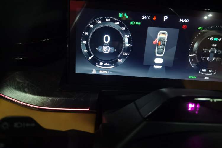 Used Lynk & Co 09 EM-P 2021 2.0T PHEV Ultra Six-Seater Odometer Close Up