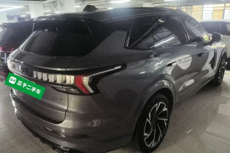 Used Lynk & Co 09 EM-P 2021 2.0T PHEV Halo Six-Seater Rear Right 45 Deg