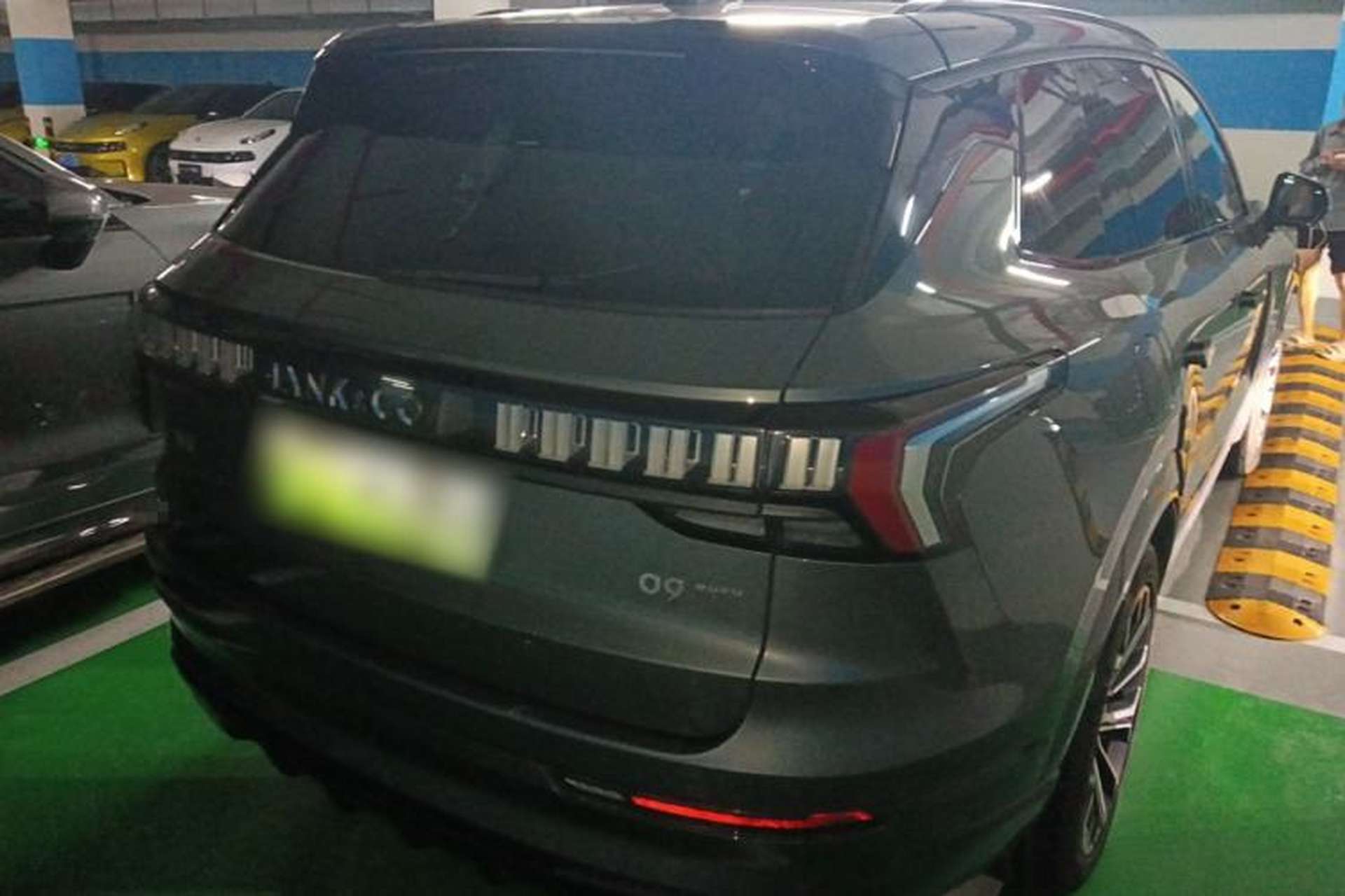 Used Lynk & Co 09 EM-P 2021 2.0T PHEV Halo Six-Seater Rear Right 45 Deg