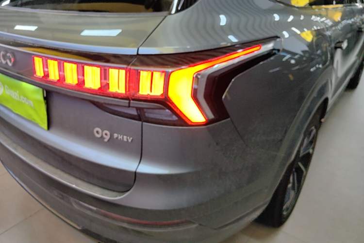 Used Lynk & Co 09 EM-P 2021 2.0T PHEV Halo Six-Seater Right Rear Taillight