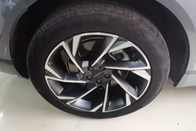 Used Lynk & Co 09 EM-P 2021 2.0T PHEV Halo Six-Seater Right Rear Wheel Hub
