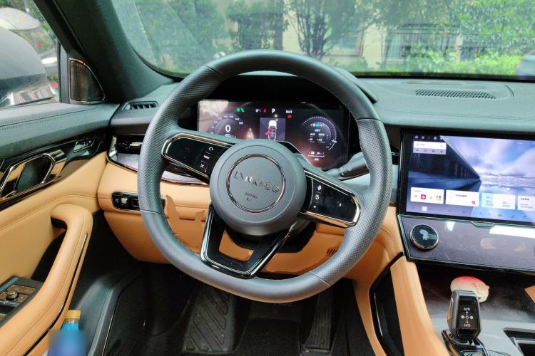 Used Lynk & Co 09 EM-P 2021 2.0T PHEV Halo Six-Seater Steering Wheel