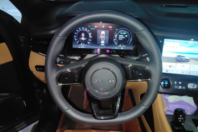 Used Lynk & Co 09 EM-P 2021 2.0T PHEV Halo Six-Seater Steering Wheel