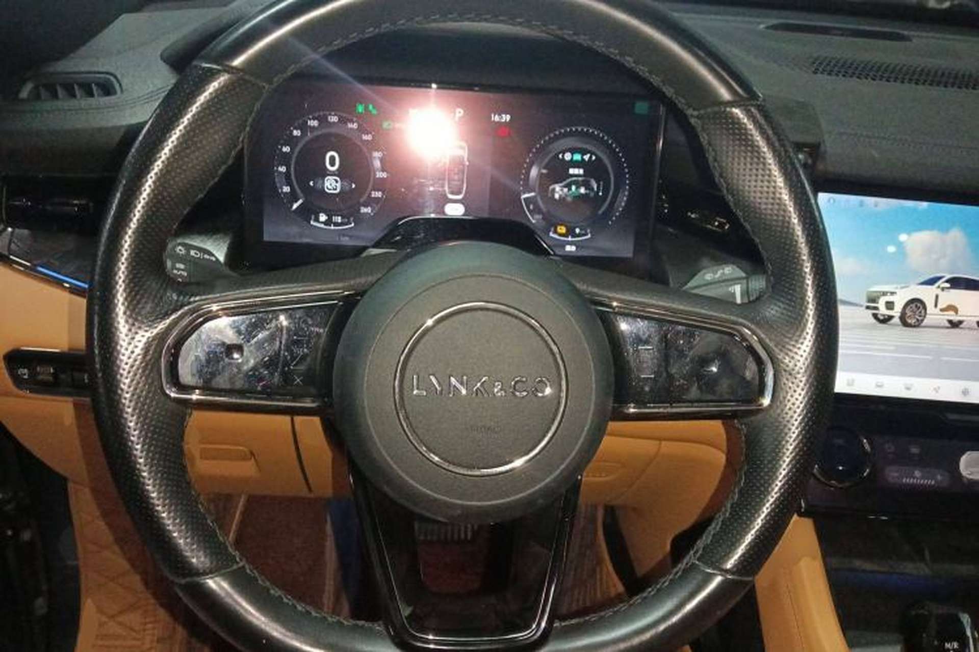 Used Lynk & Co 09 EM-P 2021 2.0T PHEV Halo Six-Seater Steering Wheel