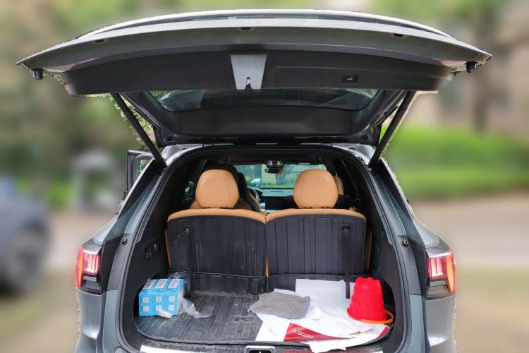 Used Lynk & Co 09 EM-P 2021 2.0T PHEV Halo Six-Seater Trunk