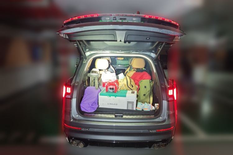 Used Lynk & Co 09 EM-P 2021 2.0T PHEV Halo Six-Seater Trunk