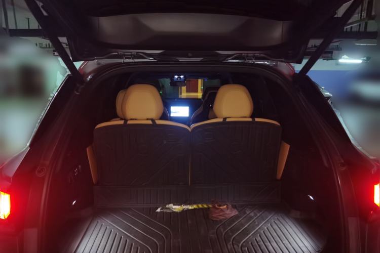 Used Lynk & Co 09 EM-P 2021 2.0T PHEV Ultra Six-Seater Trunk