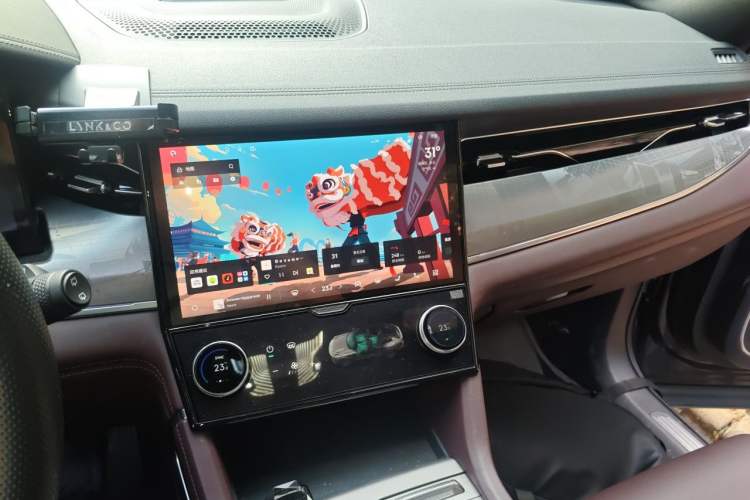 Used Lynk & Co 09 EM-P 2021 2.0T PHEV Ultra Six-Seater Audio And AC Panel