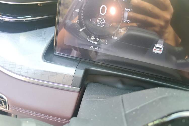 Used Lynk & Co 09 EM-P 2021 2.0T PHEV Ultra Six-Seater Odometer Close Up