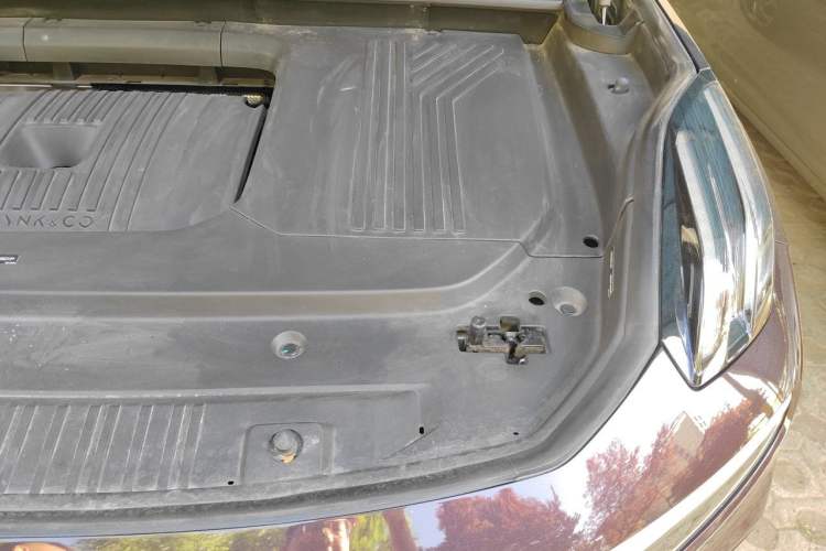 Used Lynk & Co 09 EM-P 2021 2.0T PHEV Ultra Six-Seater Engine Bay Left