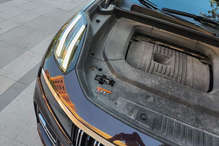 Used Lynk & Co 09 EM-P 2021 2.0T PHEV Ultra 7-Seater Engine Bay Right