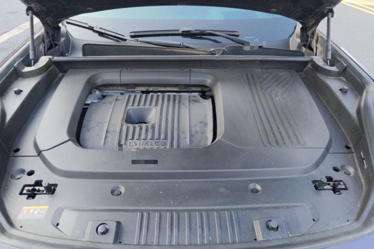 Used Lynk & Co 09 EM-P 2021 2.0T PHEV Ultra Six-Seater Engine Bay