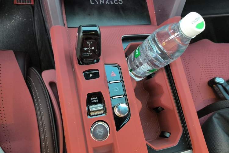 Used Lynk & Co 09 EM-P 2021 2.0T PHEV Ultra 7-Seater Gear Lever