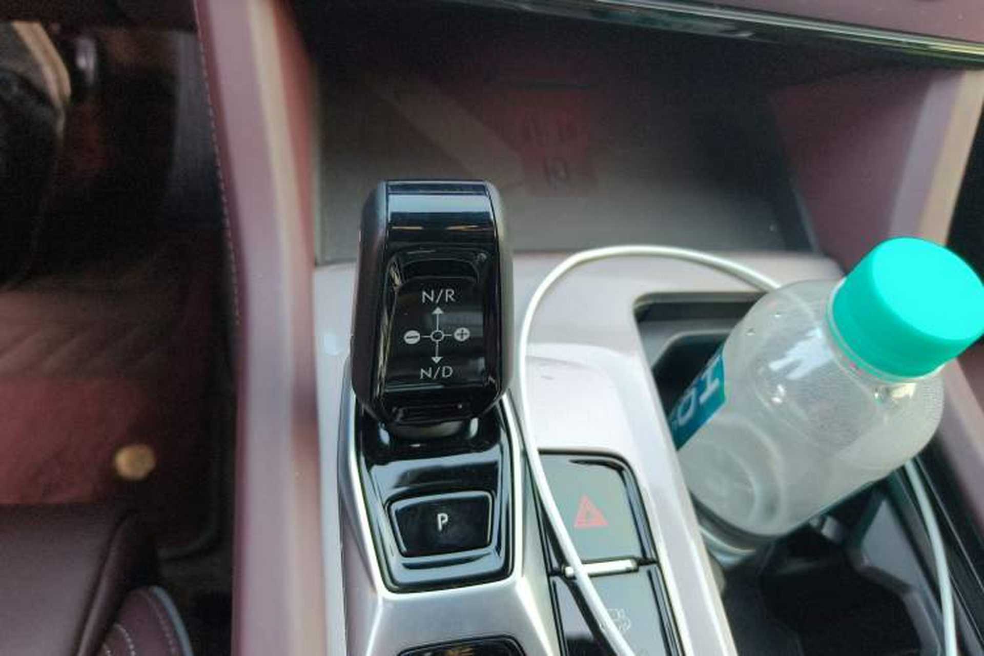 Used Lynk & Co 09 EM-P 2021 2.0T PHEV Ultra Six-Seater Gear Lever