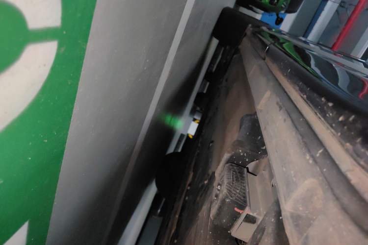 Used Lynk & Co 09 EM-P 2021 2.0T PHEV Ultra Six-Seater Left Side Sill