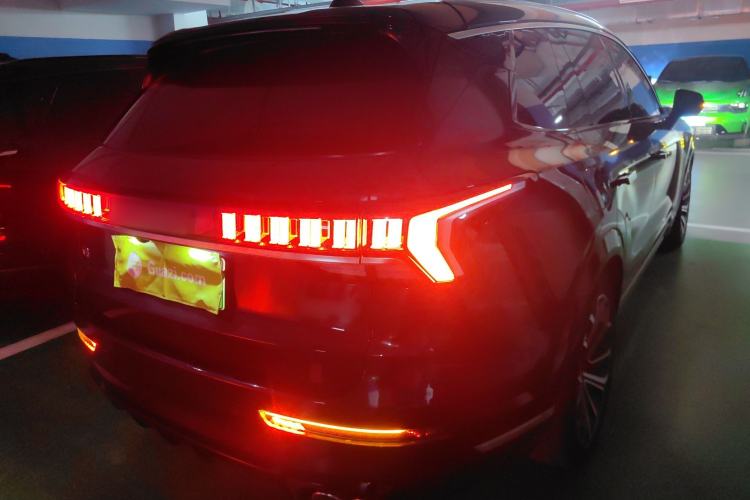 Used Lynk & Co 09 EM-P 2021 2.0T PHEV Ultra Six-Seater Rear Right 45 Deg