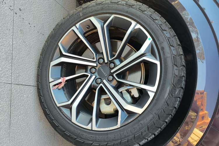 Used Lynk & Co 09 EM-P 2021 2.0T PHEV Ultra 7-Seater Right Front Wheel Hub