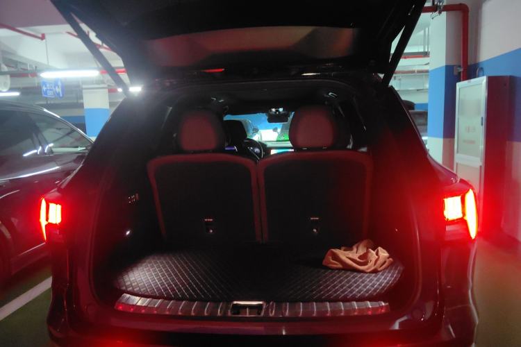 Used Lynk & Co 09 EM-P 2021 2.0T PHEV Ultra Six-Seater Trunk